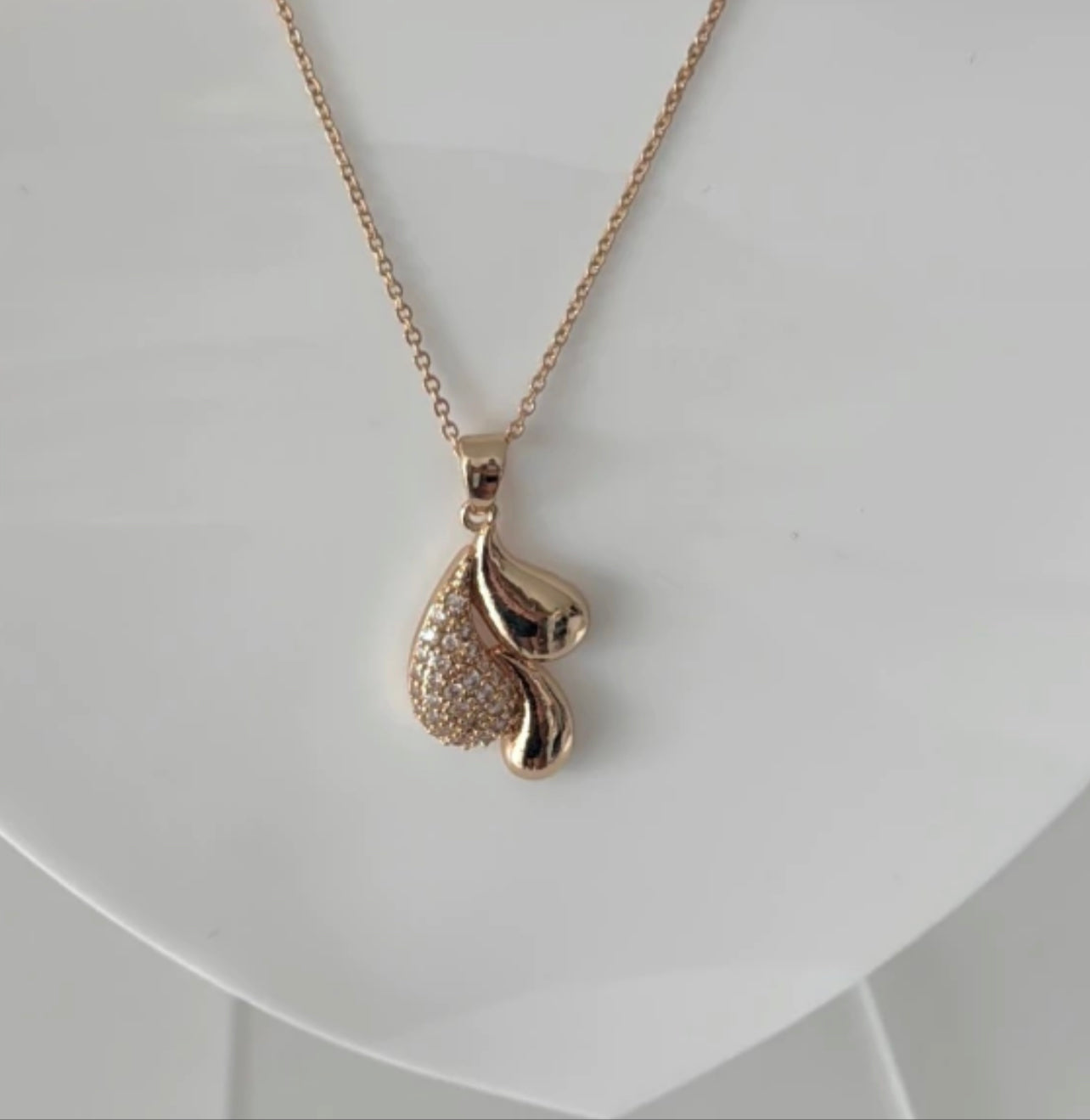 Triple Teardrop Neclace